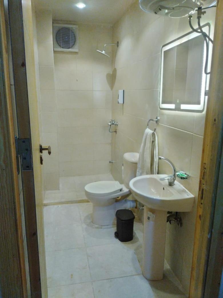 Richard Pyramids Inn Hotel Kafrat al Jabal Exterior photo